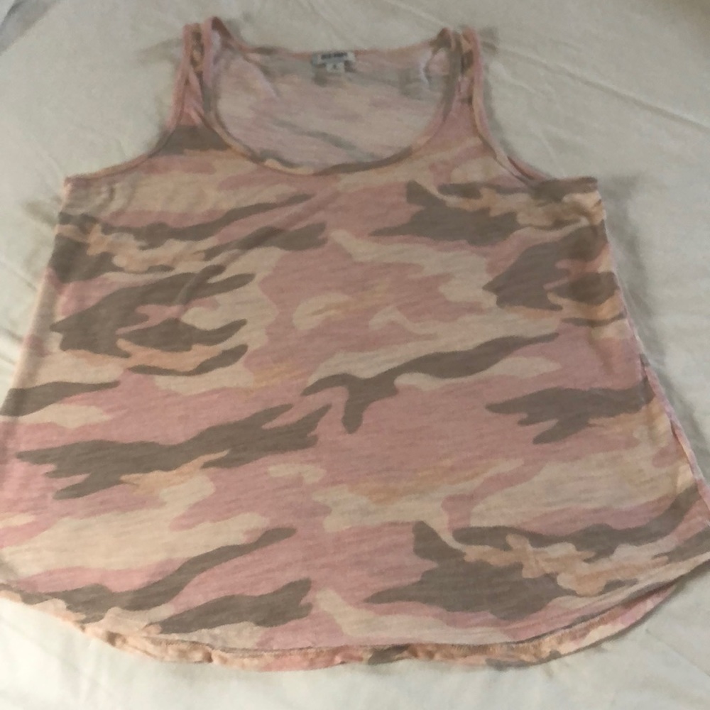 Old Navy pink camouflage tank top size M